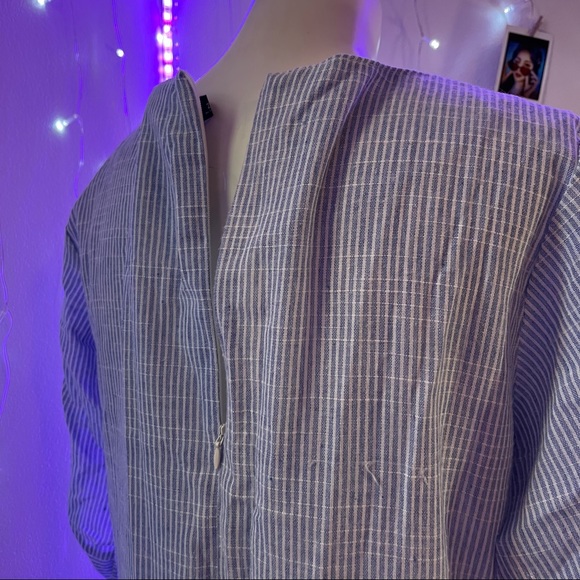 Vertical stripes blue and white dress with oriental embroidery - Picture 5 of 6